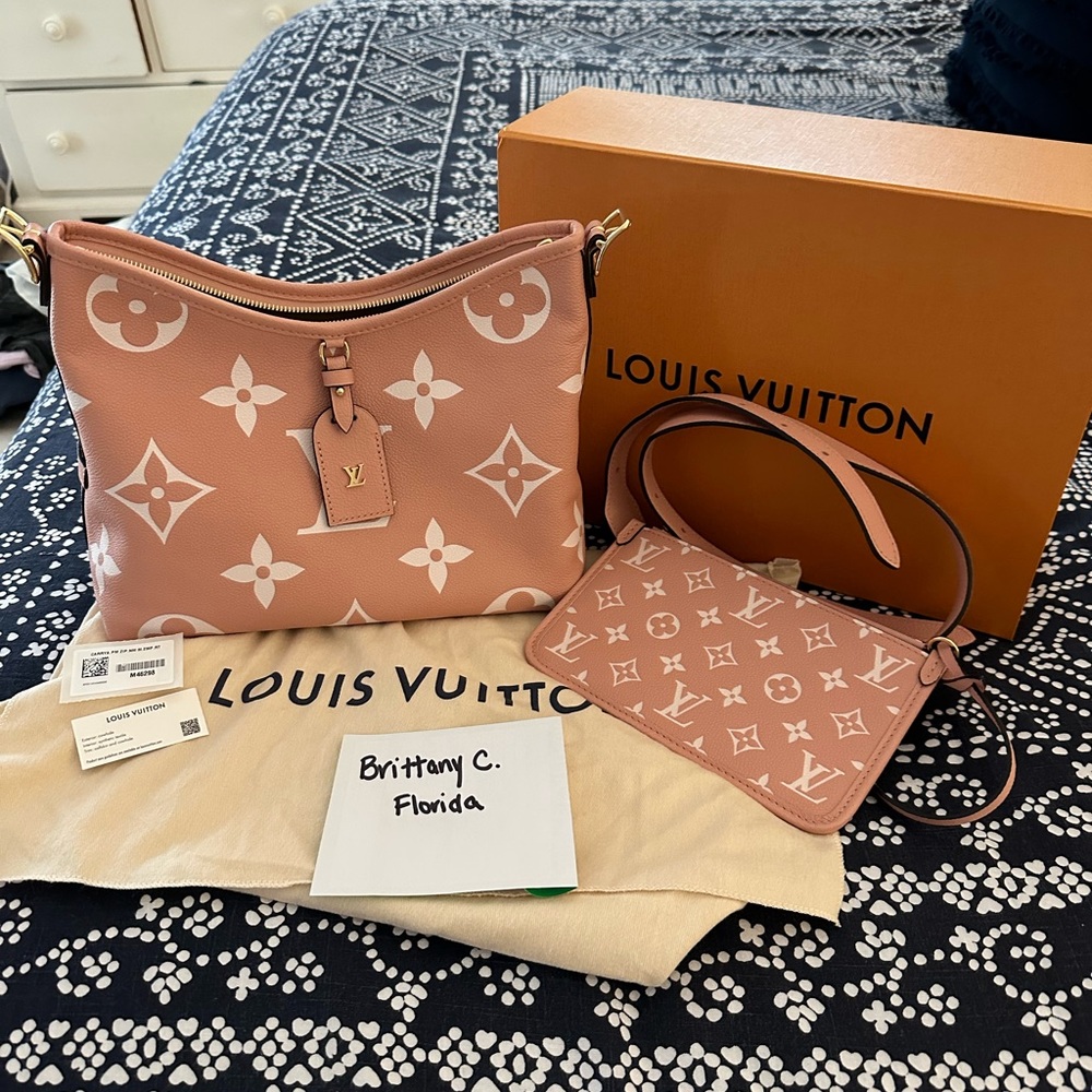 Louis Vuitton Careyall PM